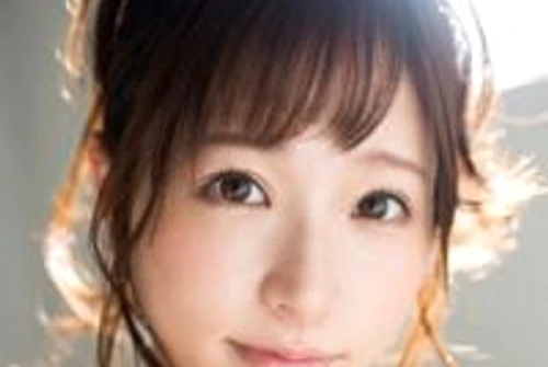 Diễn viên Moe Amatsuka